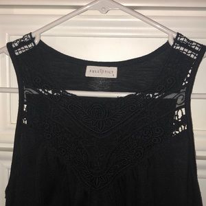 Tillys black crotchet tank top